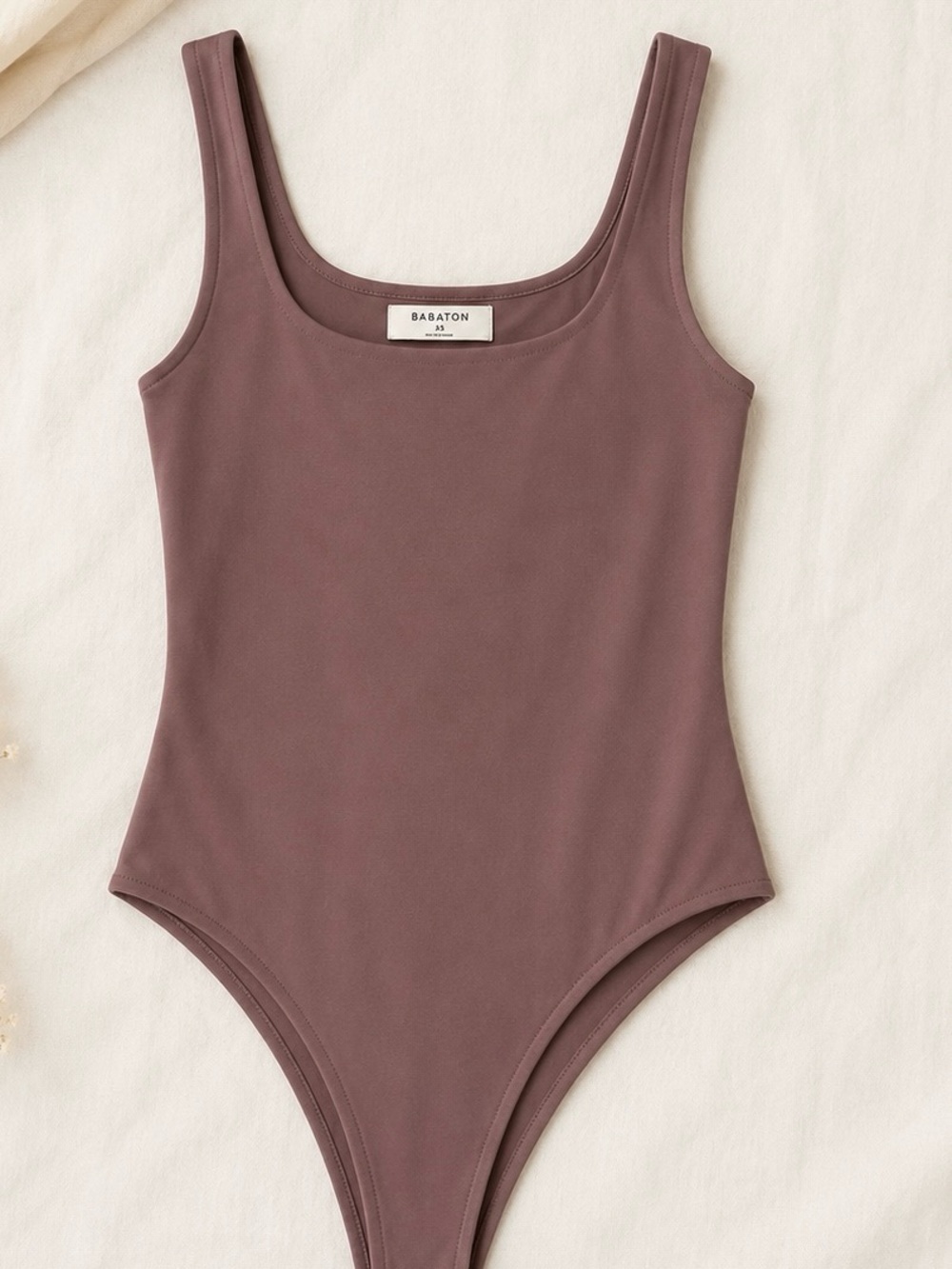Aritzia Original Contour Pursue Squareneck Bodysuit